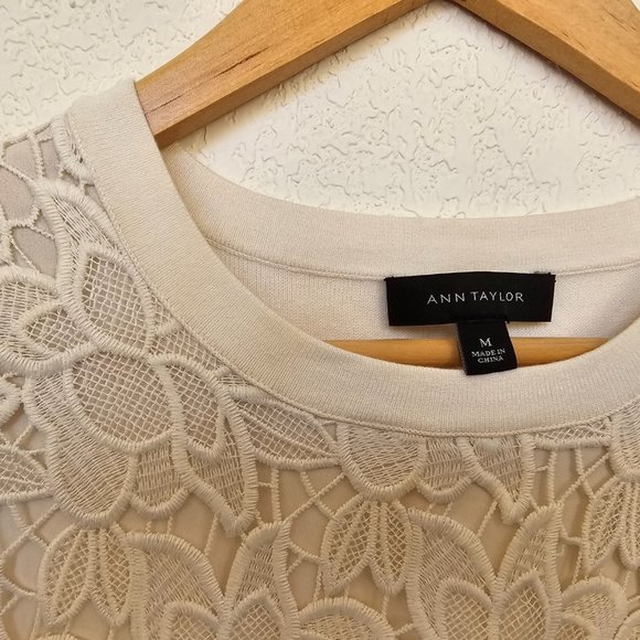 Ann Taylor Tops - NWOT Ann Taylor Sleeveless Lace Top M